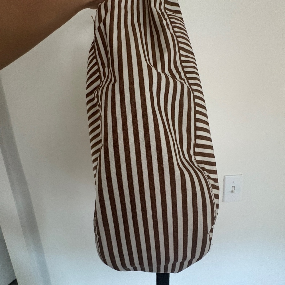 BAGGU Large Nylon Crescent Bag - Picture 6 of 9